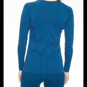 Athleta Foothills long sleeve top